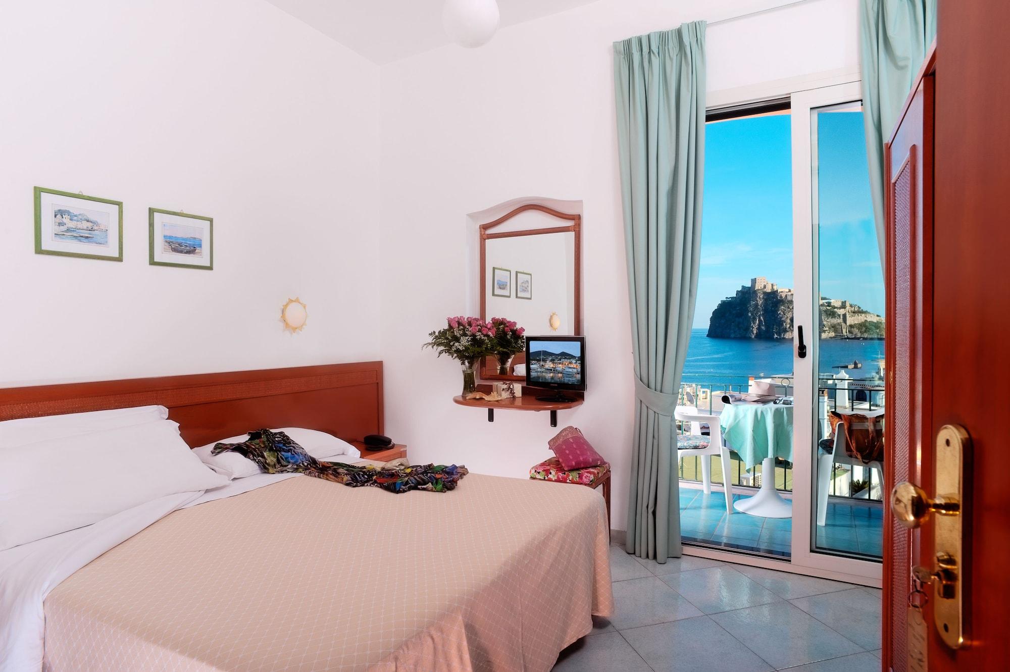 איסקיה Hotel Ulisse מראה חיצוני תמונה