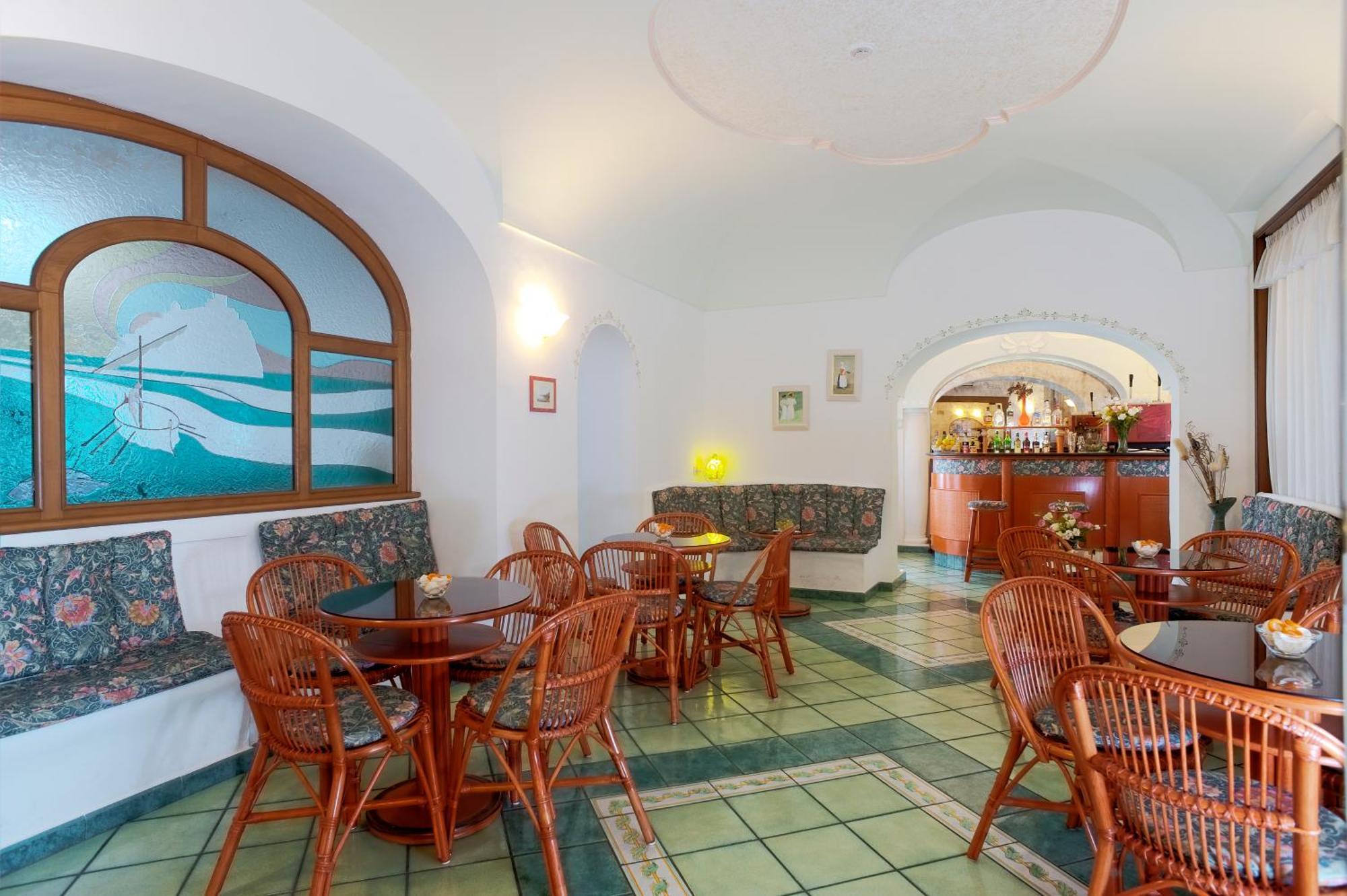 איסקיה Hotel Ulisse מראה חיצוני תמונה